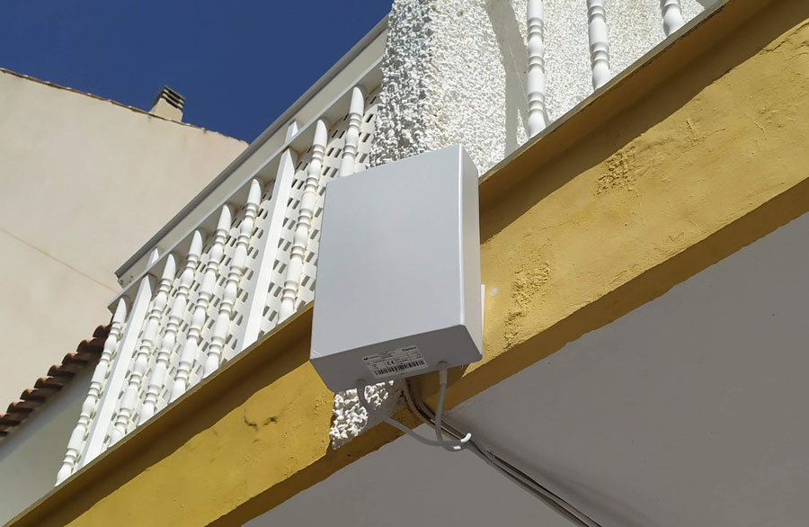 Antena WiFi para exteriores de largo alcance, kit de antenas WiFi  direccionales externas de largo alcance, 2.4 GHz, 5.8 GHz, alta ganancia,  15 dbi